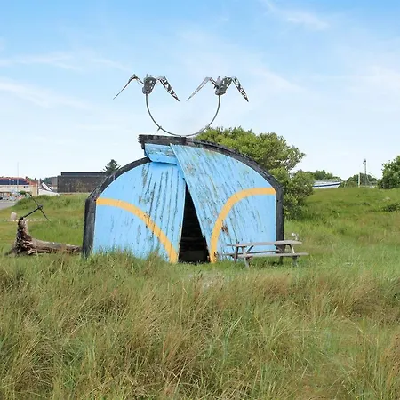 펜션 Three-bedroom Holiday In
