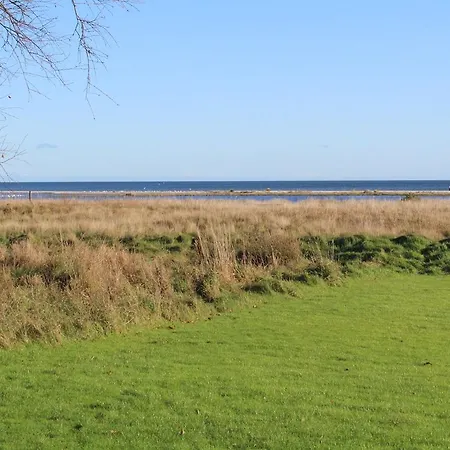 Three-bedroom Holiday In * Hals